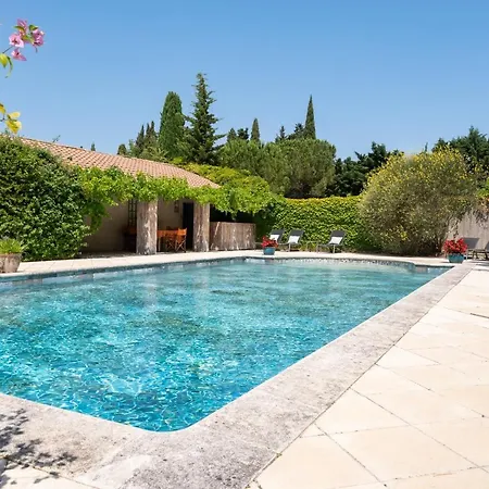 Bed & Breakfast Mas Des Prevots 3*